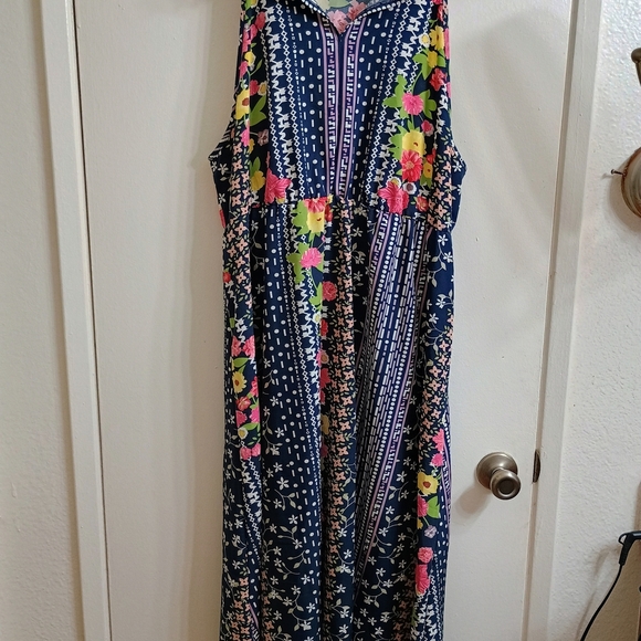 SHEIN Curve 2XL Geometric Print Top - Picture 1 of 5